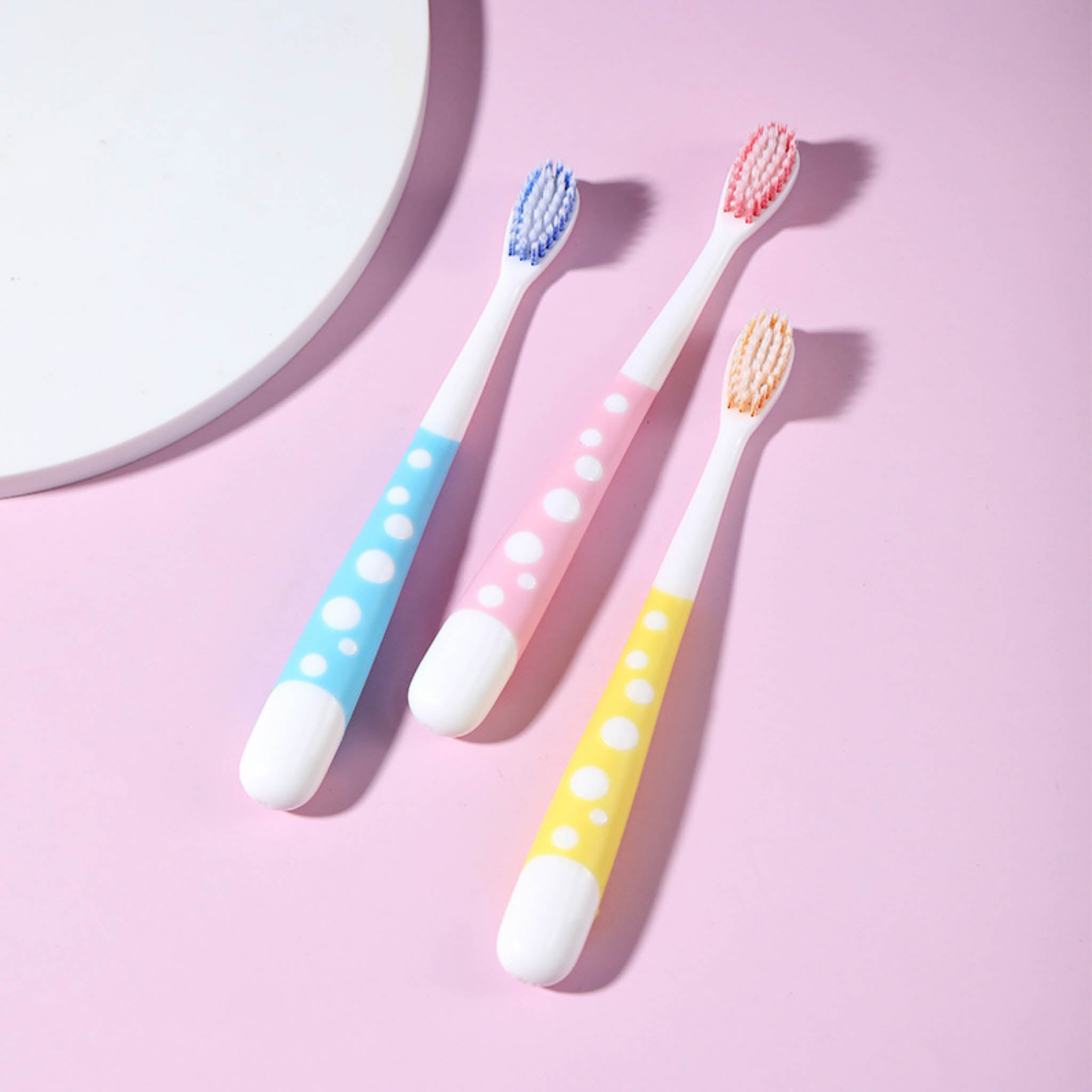 Kids Toothbrush Set 3 Pieces with Multi Colors 4