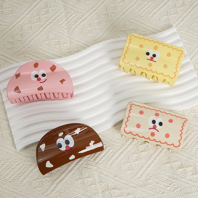 Pink Plastic Hair Clip with Smiling Face Design 8