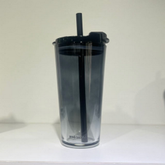 كوب قهوة فاخر مع ماصة - تصميم أنيق