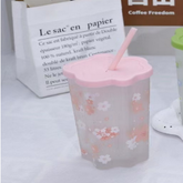 1- كوب زجاجي كلاود بغطاء وماصة 420 مل