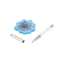 Flower-shaped blue sticky note set with two dot pens