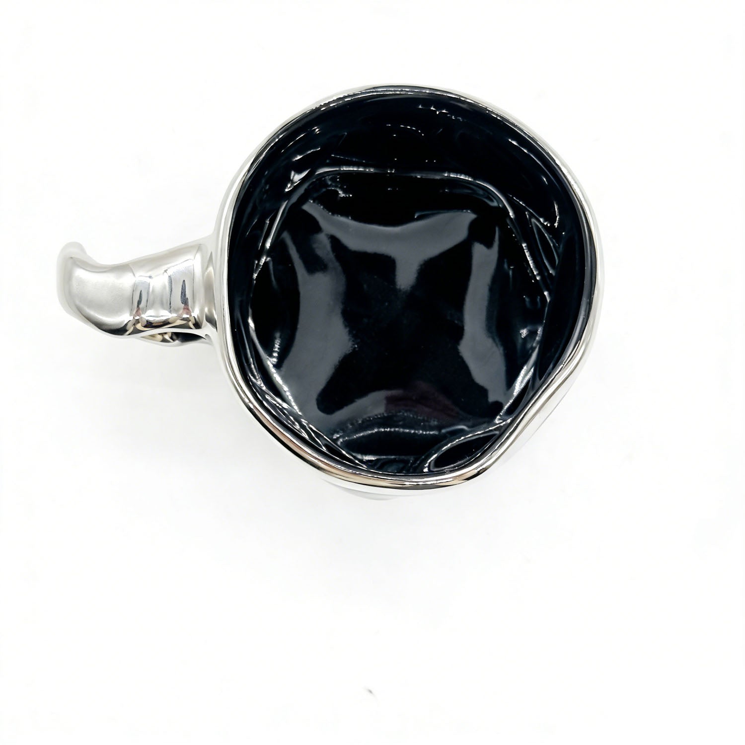 Ceramic cup with modern metallic handle design 5