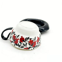 Ceramic cup with decorative plate 3