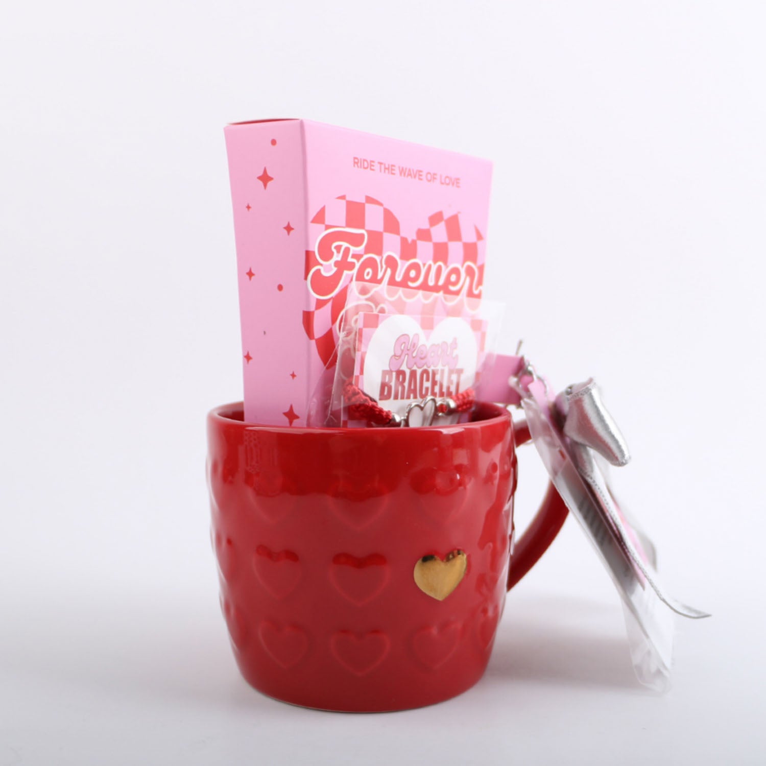 GIFT SET set contains:mug.barcelet,sing