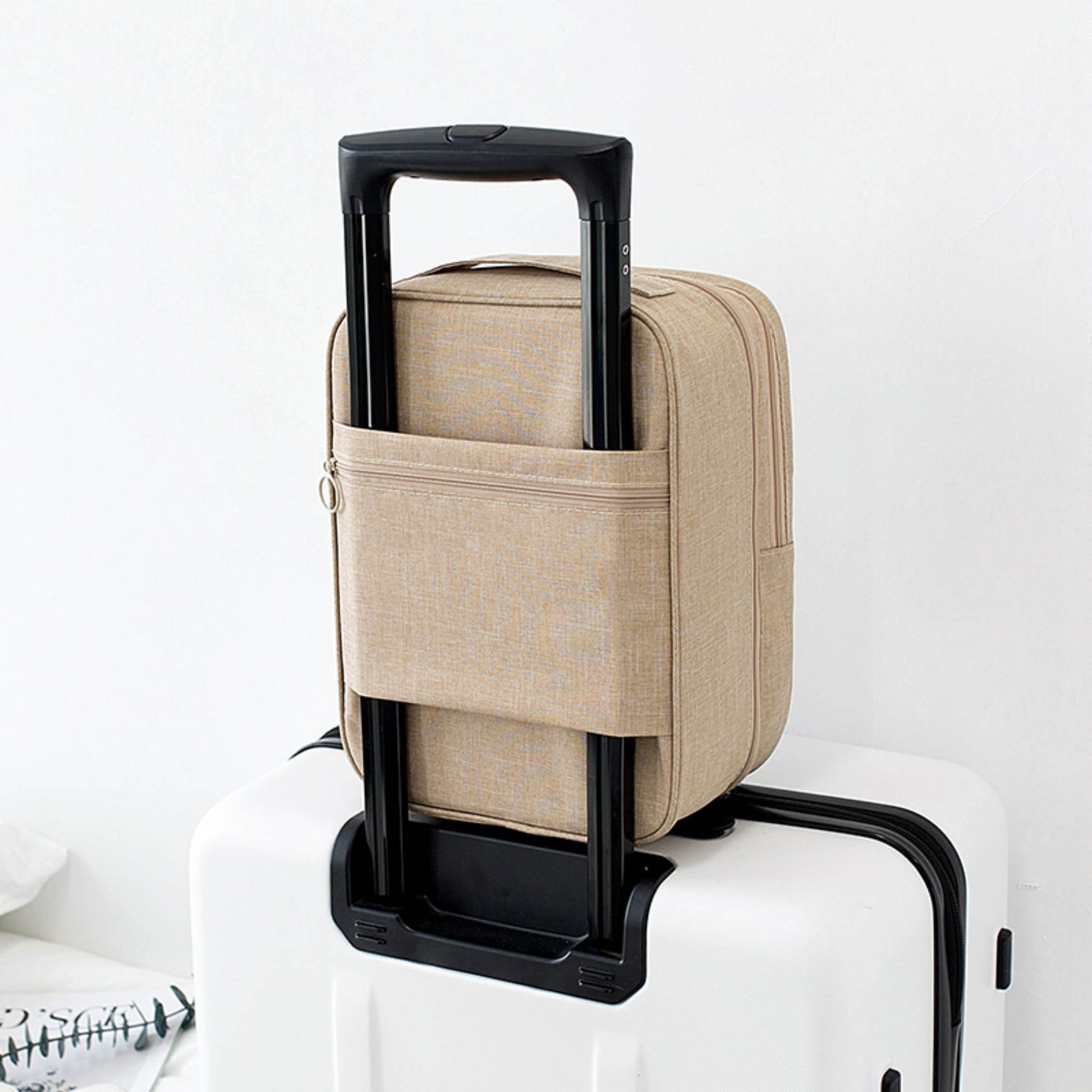 Travel shoe box