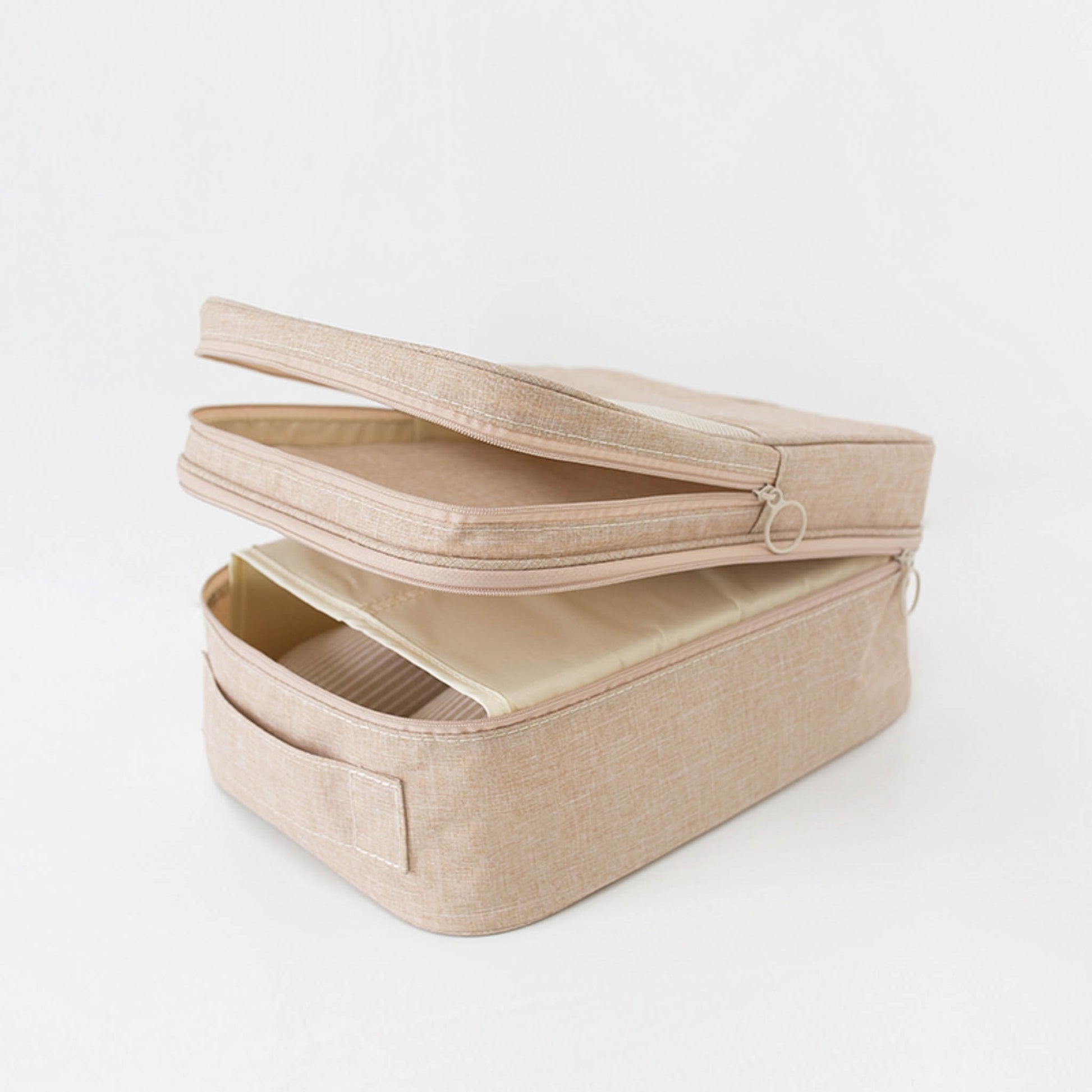 Travel shoe box