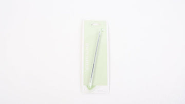 Blackhead removal tool with slim metal loop end