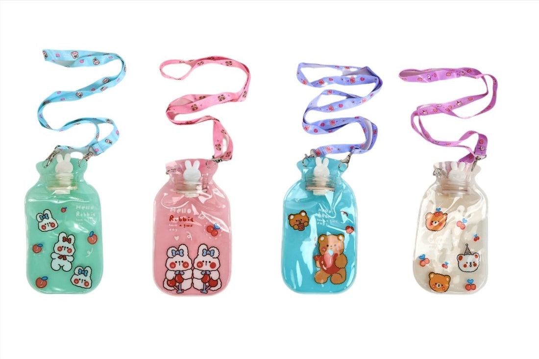 قرب ماء ساخن برسومات حيوانات وأحزمة بألوان تركواز ووردي وبنفسجي وشفاف