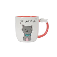 Ceramic cup with cute cat print and playful handle 2