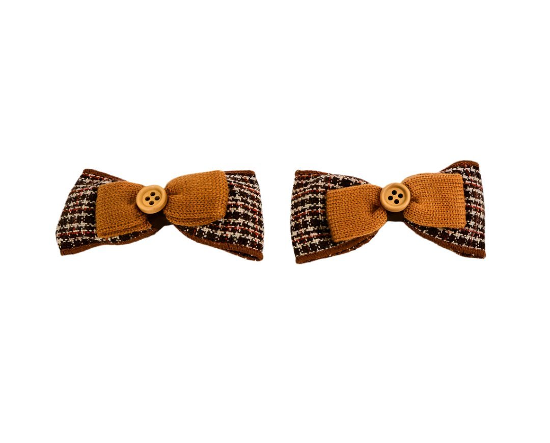 Classic Style Hair Clip with Button Detail 3