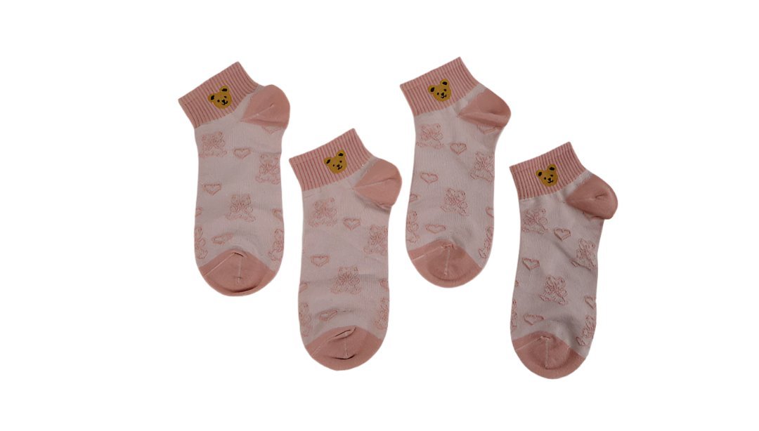 Kids bear socks 4-pack in light pink, with teddy-face embroidery and hearts
