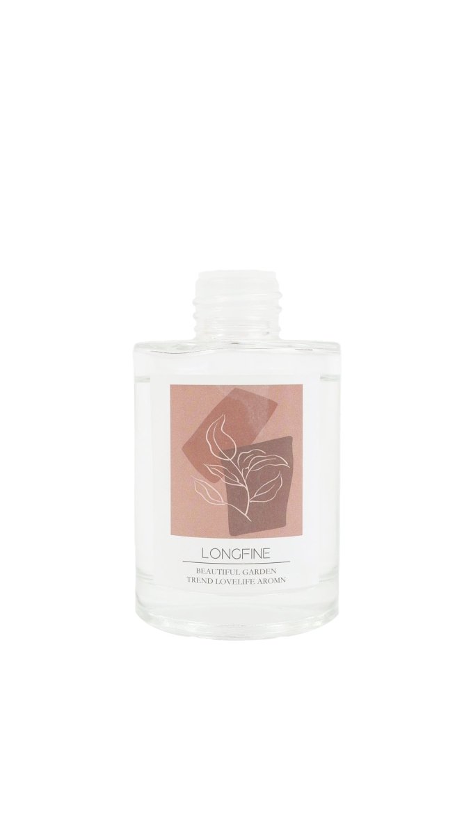Reed diffuser bottle close-up with Longfine label on clear glass