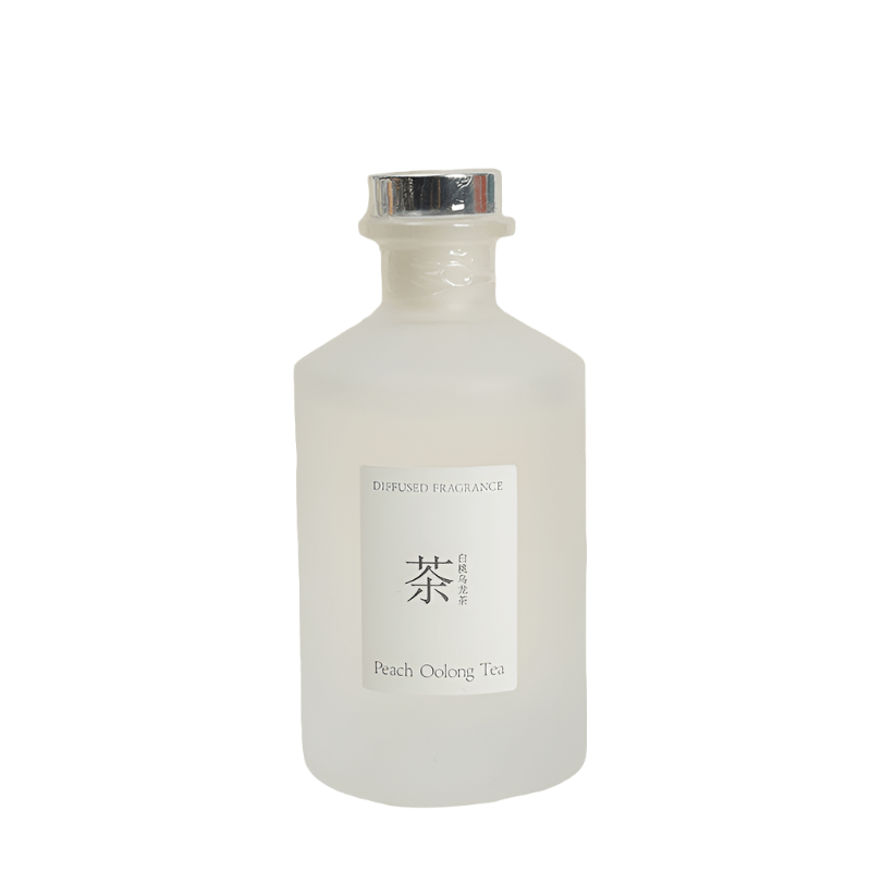 Reed diffuser bottle, Peach Oolong Tea scent, silver cap
