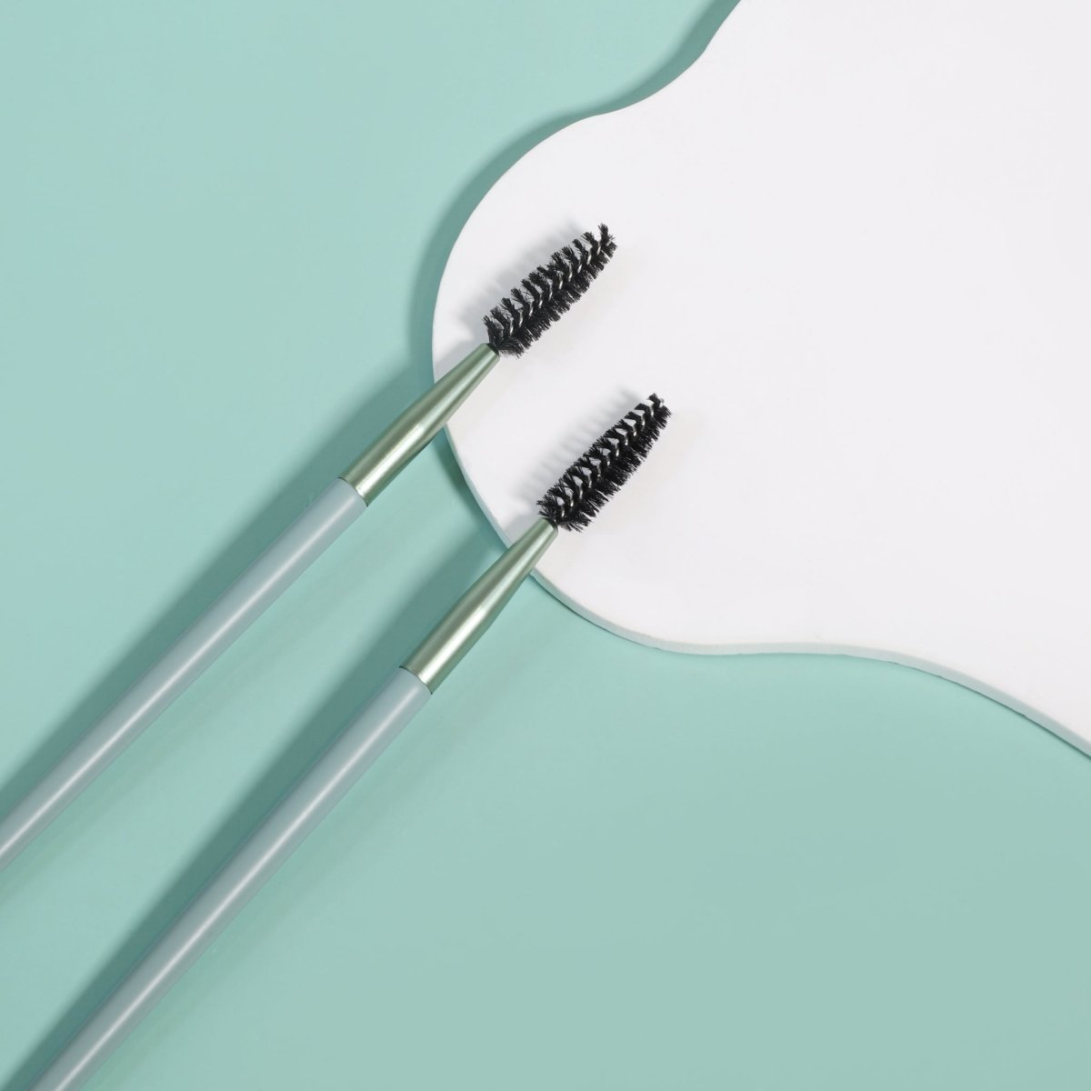 Precise Eyebrow & Lash Brush - MIDI