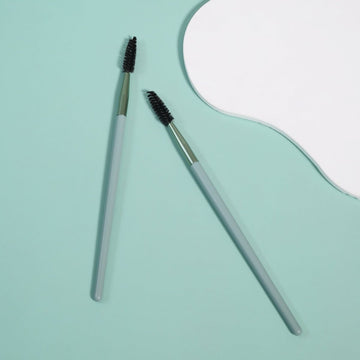 Precise Eyebrow & Lash Brush - MIDI